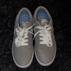 Men's Nike SB Check Solarsoft Canvas Shoes